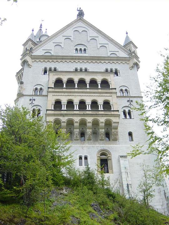 31 Neuschwanstein back.JPG